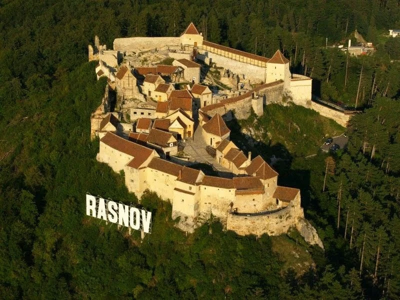 Mountain castles: Sinaia, Bran & Râșnov
