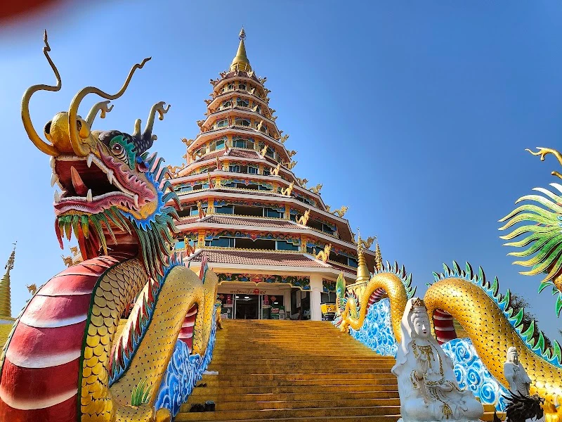 Wat Huay Pla Kang: Goddess of Mercy Chiang Rai