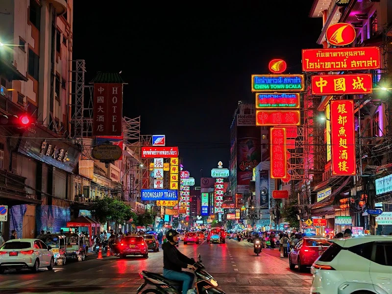 Bangkok’s old city, before the humidity hits
